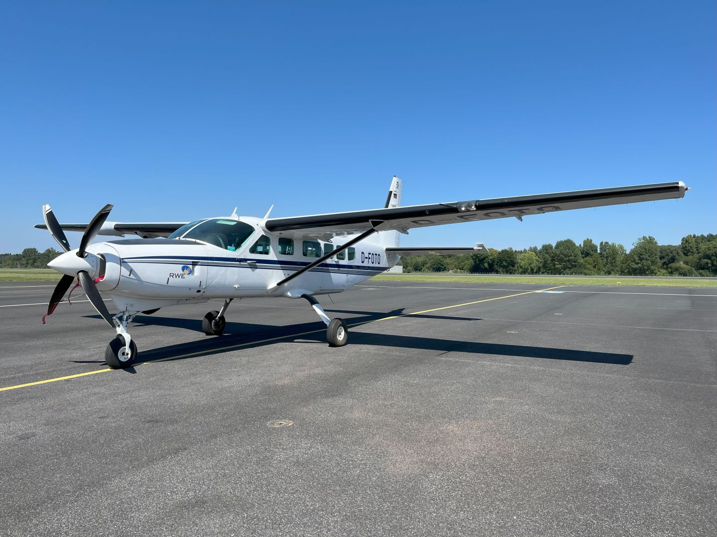 1990 Cessna 208 Caravan, Cargomaster, photo 1
