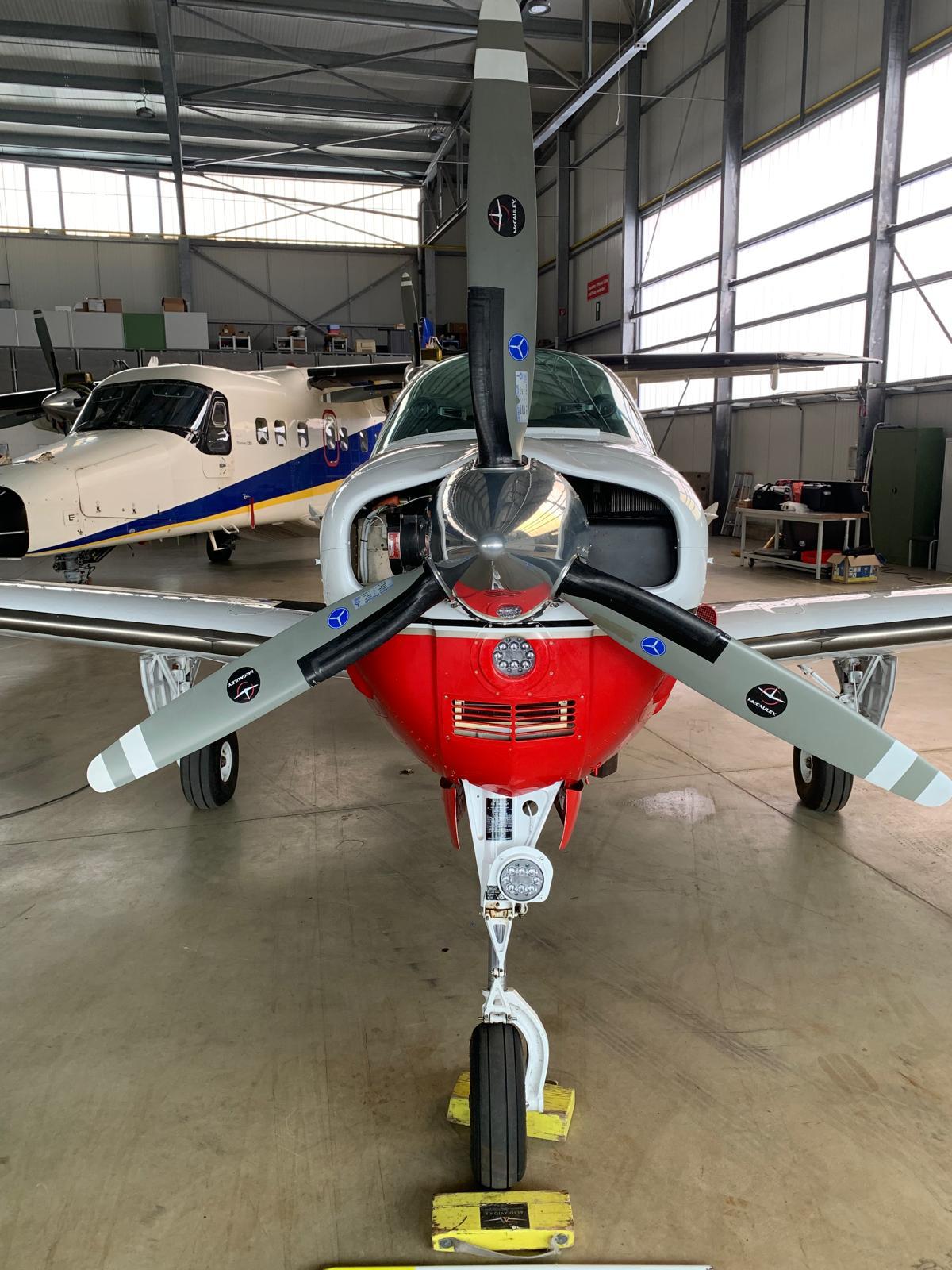 1991 Beechcraft Bonanza B36TC, photo 1