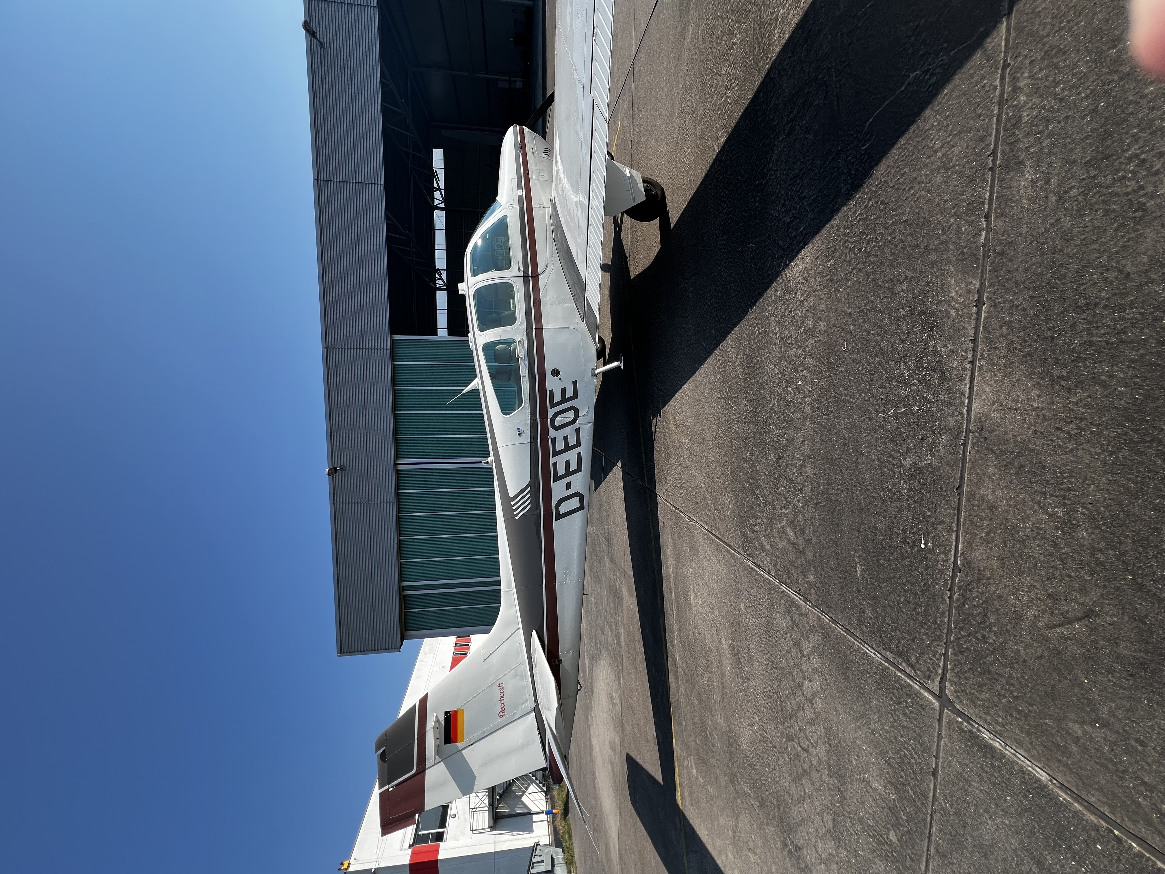 1992 Beechcraft Beech 33 Bonanza F33A, photo 1