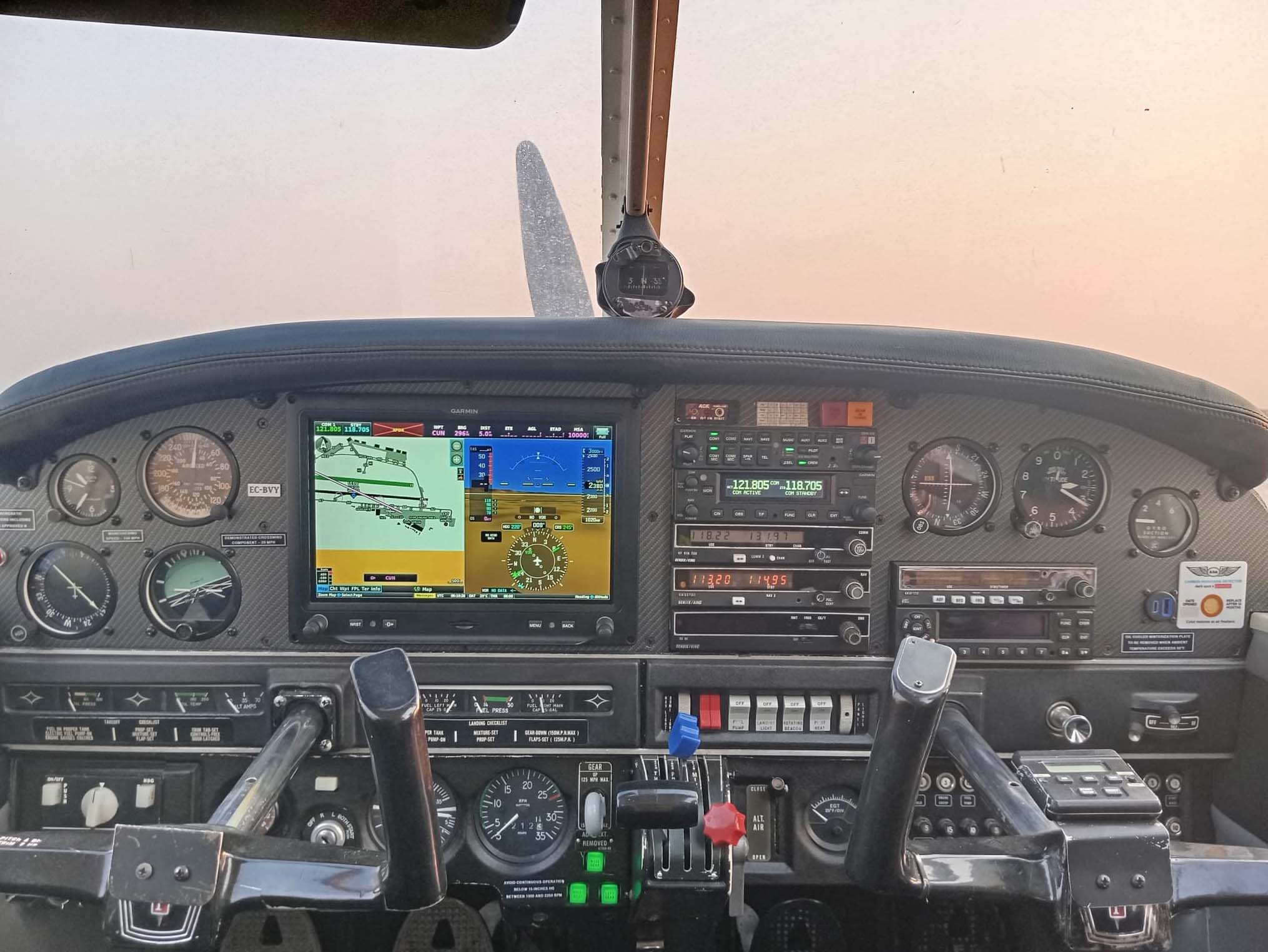 1970 Piper PA-28R-201T Turbo Arrow II, photo 7