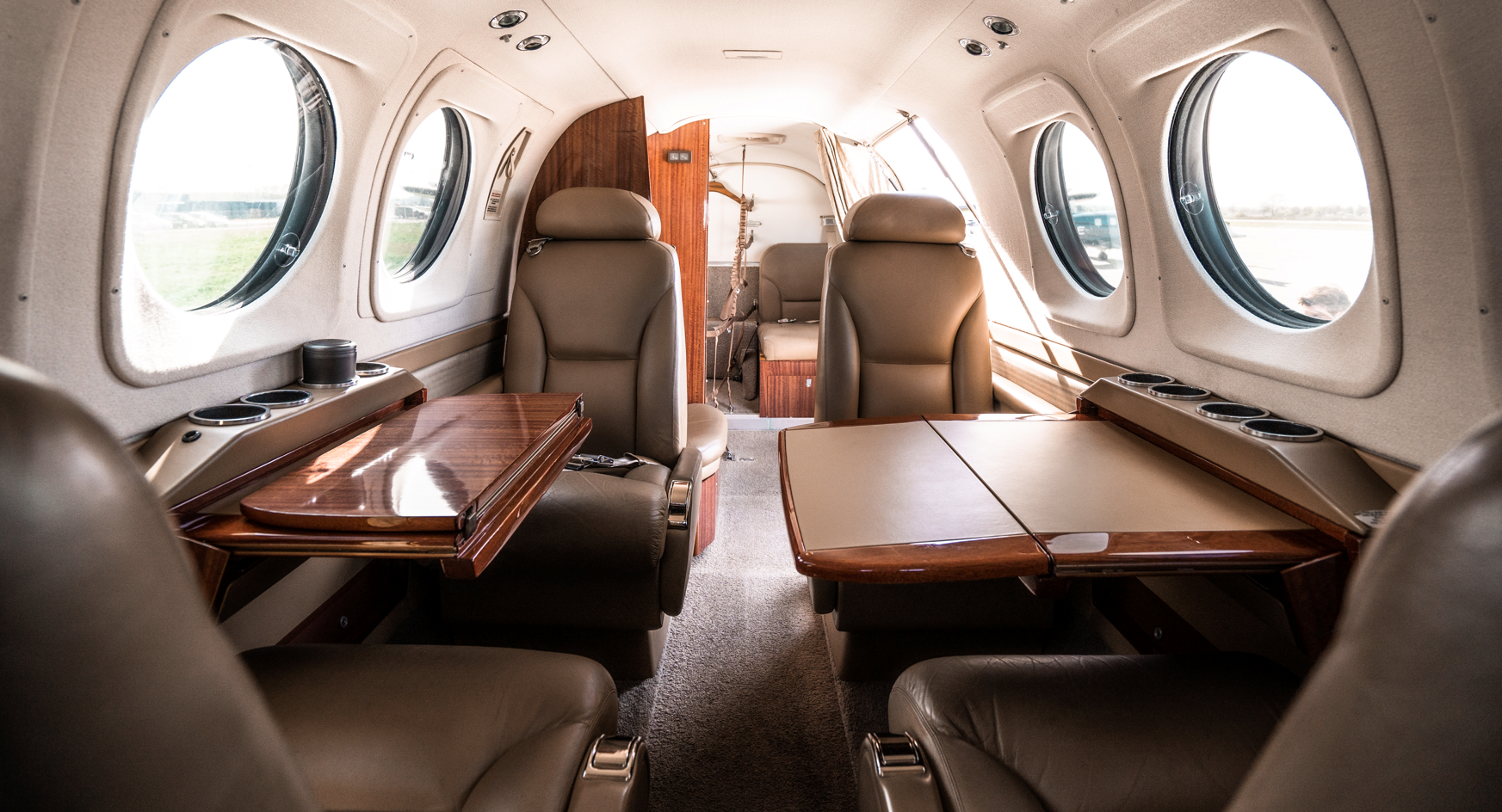 2010 Beechcraft King Air C 90, photo 16