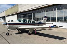 Beechcraft - Bonanza F33 - Bonanza F33A