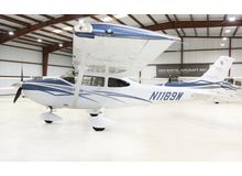 Cessna - 182 Skylane  - T  /  N1189W