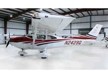 Cessna - 182 Skylane  - T  /  N2429Q