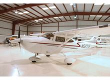 Cessna - 182 Skylane  - T  /  N52715
