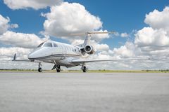 Embraer - Phenom 300  - 