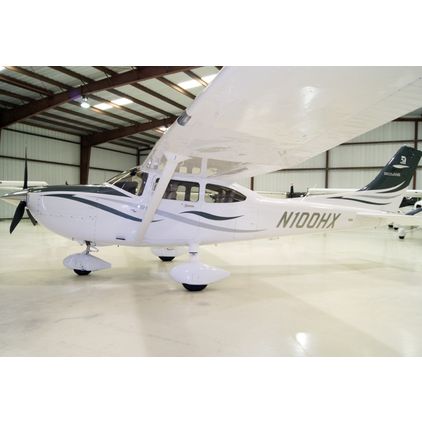 Cessna - 182 Skylane  - T  /  N100HX