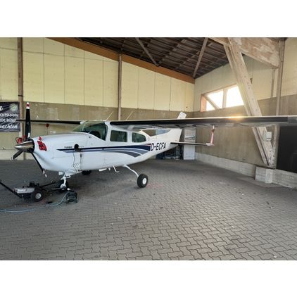 Cessna - 210 Centurion  - CESSNA T210K