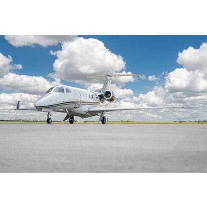 Embraer - Phenom 300  - 