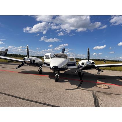 Piper - PA-34 Seneca   - PA-34-220T Seneca IV